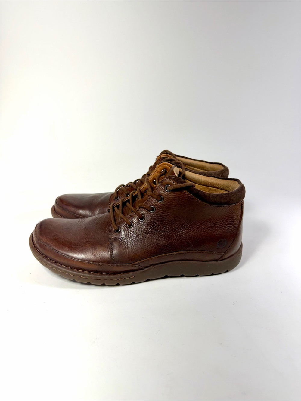Born Chukka Men’s Sz 9M Ankle Boot Soft Leather 48306 Brown Nigel Laceup Rugged